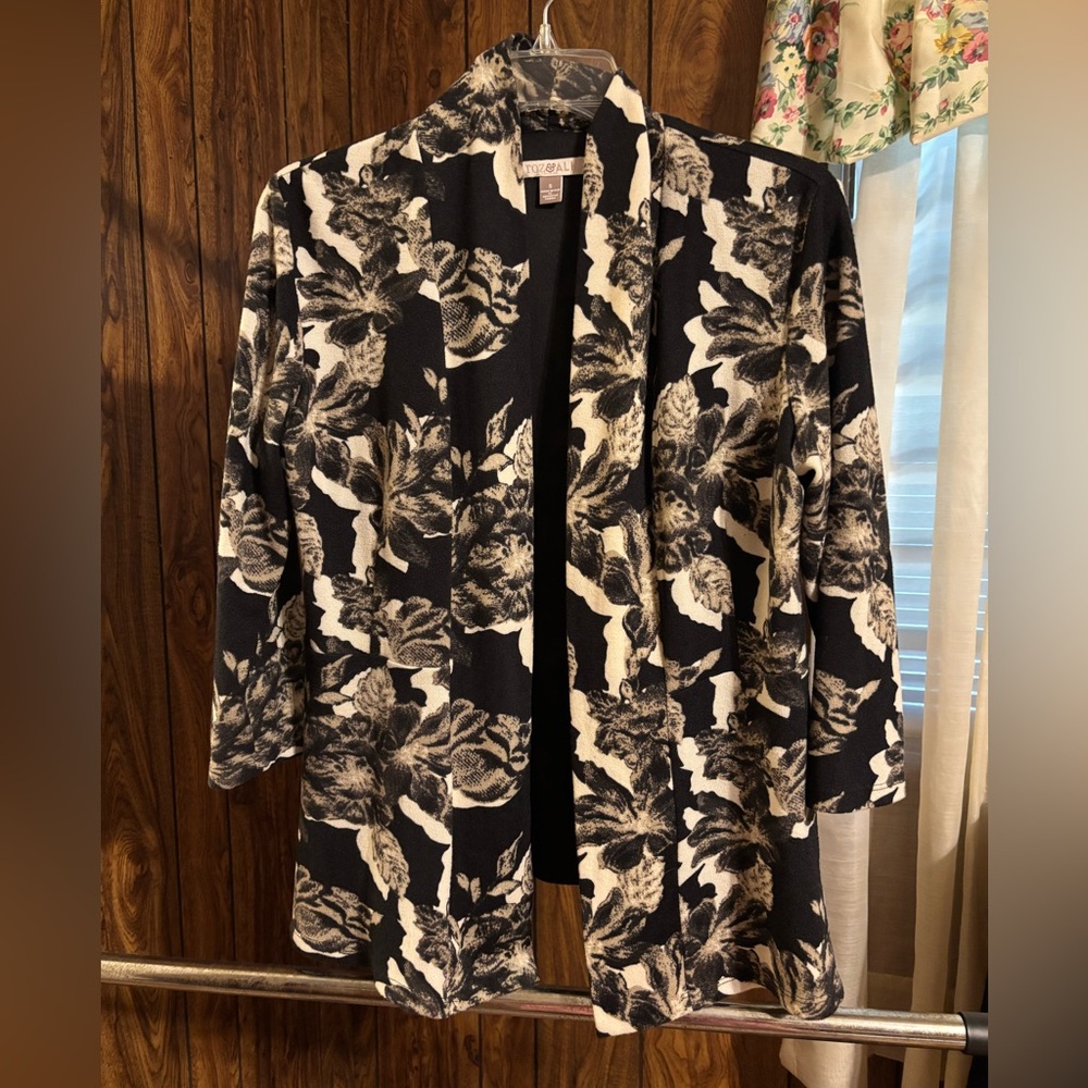 Women’s S Roz & Ali sweater jacket